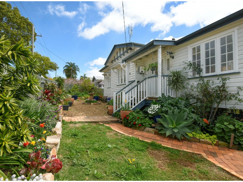 5 Christmas Street, North Toowoomba QLD 4350