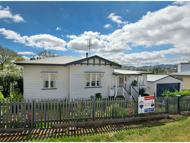 5 Christmas Street, North Toowoomba QLD 4350