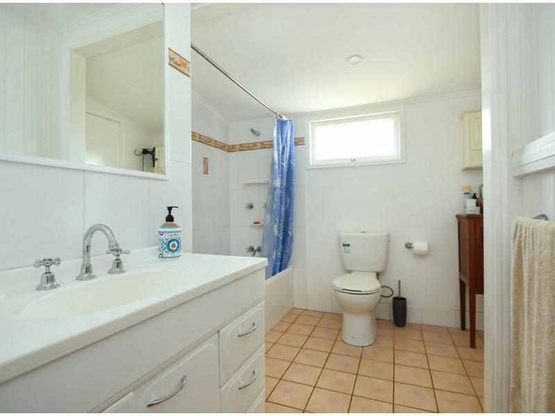 5 Christmas Street, North Toowoomba QLD 4350