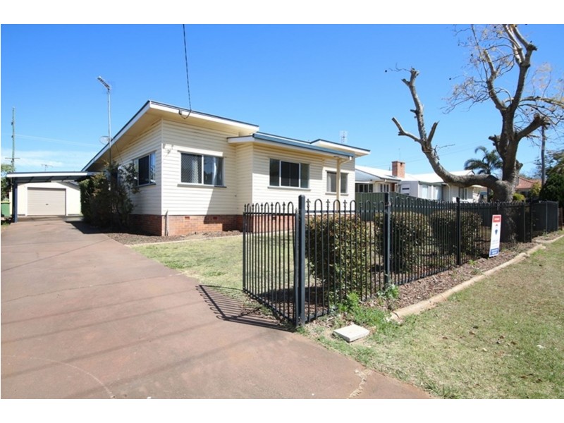12 Butt Street, Harristown QLD 4350