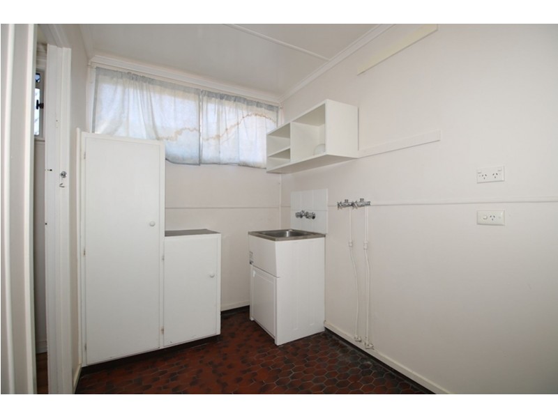 12 Butt Street, Harristown QLD 4350