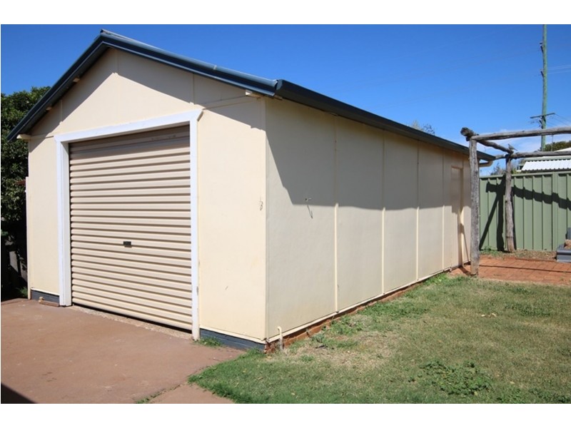 12 Butt Street, Harristown QLD 4350