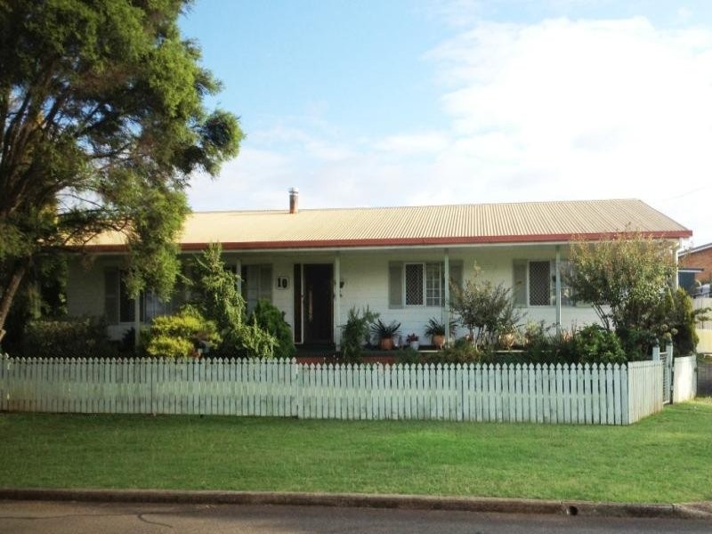 10 Tynedale Avenue, Newtown QLD 4350