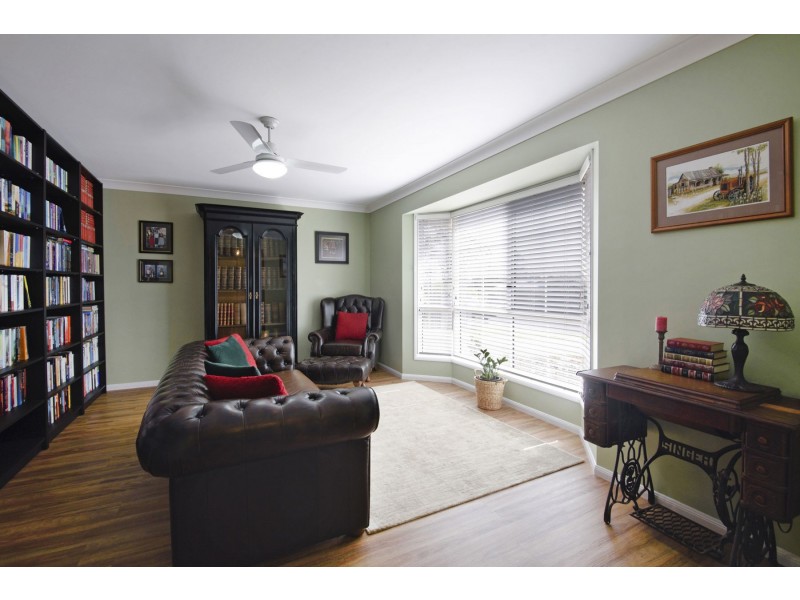 12 Connole Court, Kearneys Spring QLD 4350