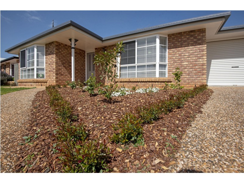 12 Connole Court, Kearneys Spring QLD 4350