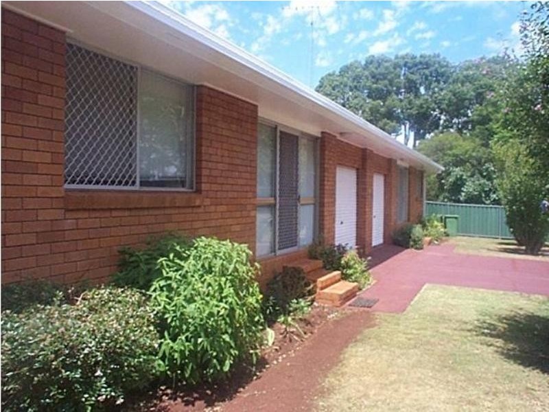 1/114 Curzon St, Rangeville QLD 4350