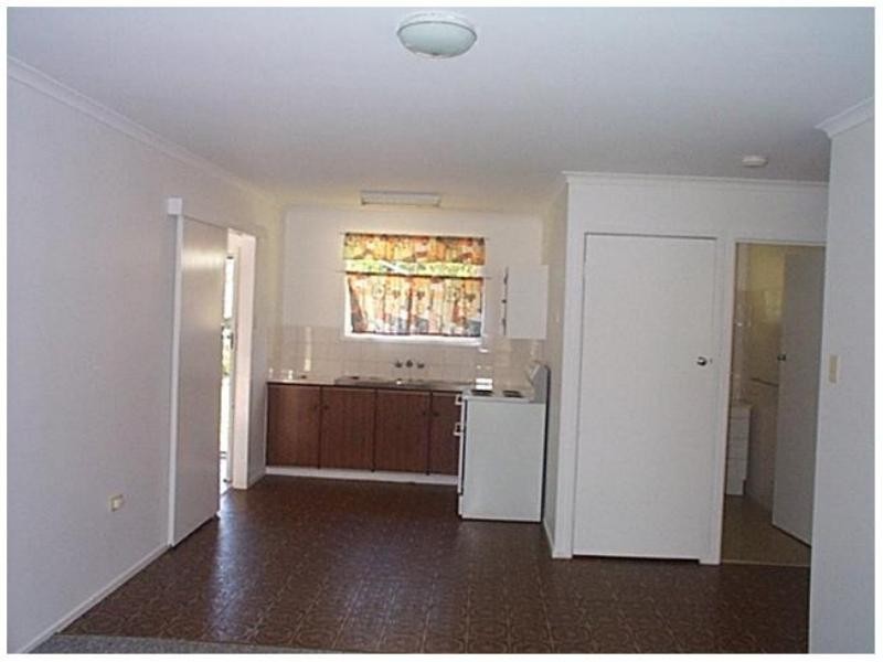 1/114 Curzon St, Rangeville QLD 4350