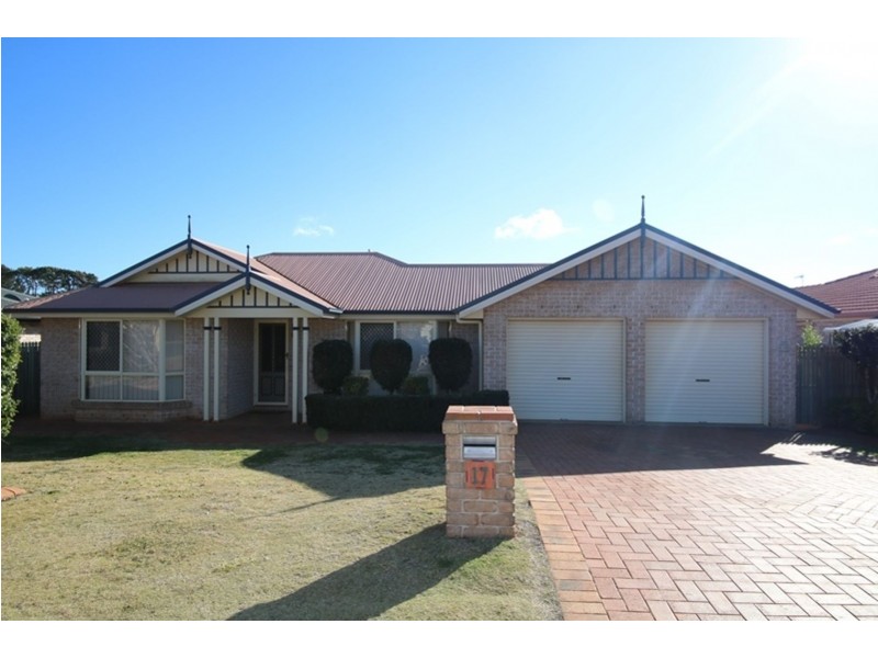 17 Prime Minister Drive, Middle Ridge QLD 4350