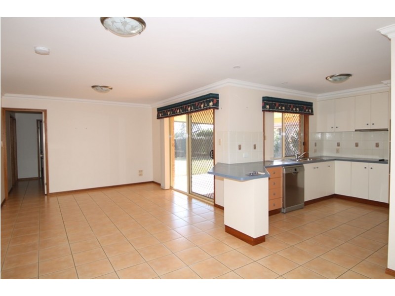 17 Prime Minister Drive, Middle Ridge QLD 4350