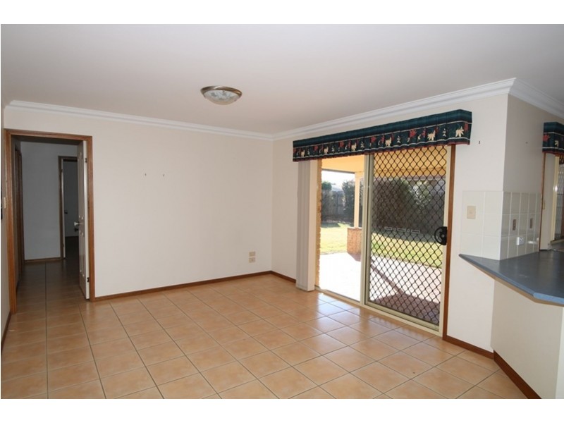 17 Prime Minister Drive, Middle Ridge QLD 4350