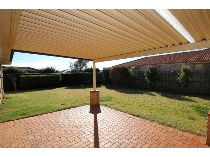 17 Prime Minister Drive, Middle Ridge QLD 4350