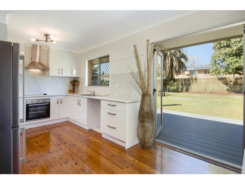 6 Merryl Street, South Toowoomba QLD 4350