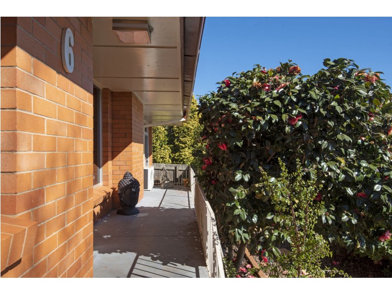 6 Merryl Street, South Toowoomba QLD 4350