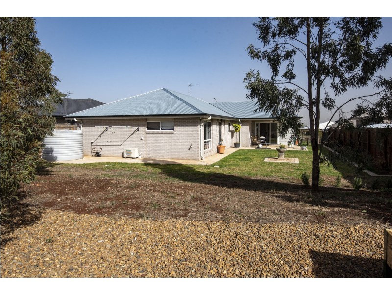 66 Magpie Drive, Cambooya QLD 4358