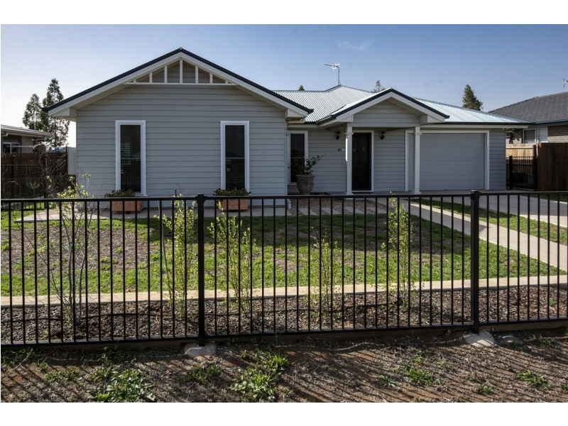 66 Magpie Drive, Cambooya QLD 4358