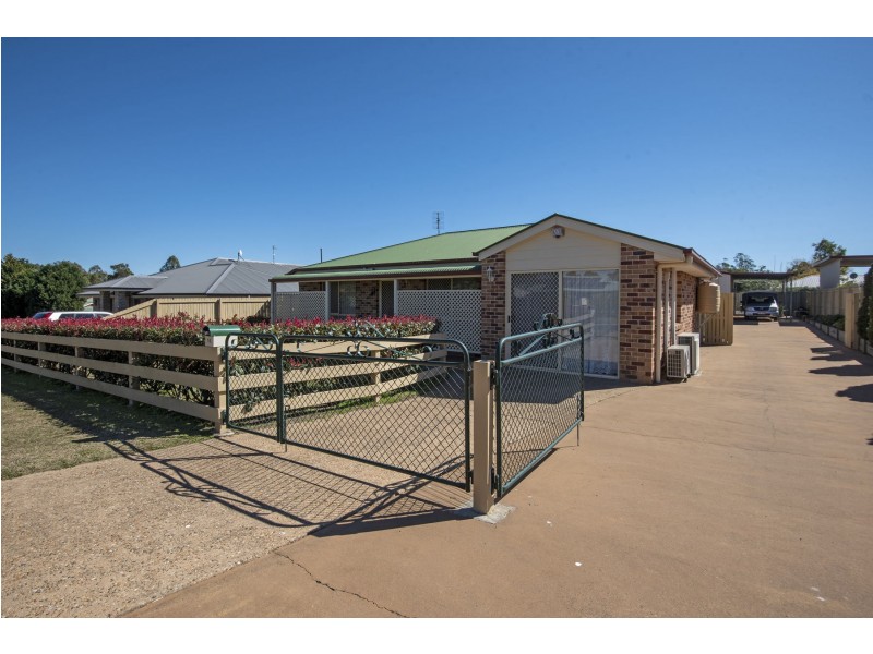 16 Lee Court, Crows Nest QLD 4355