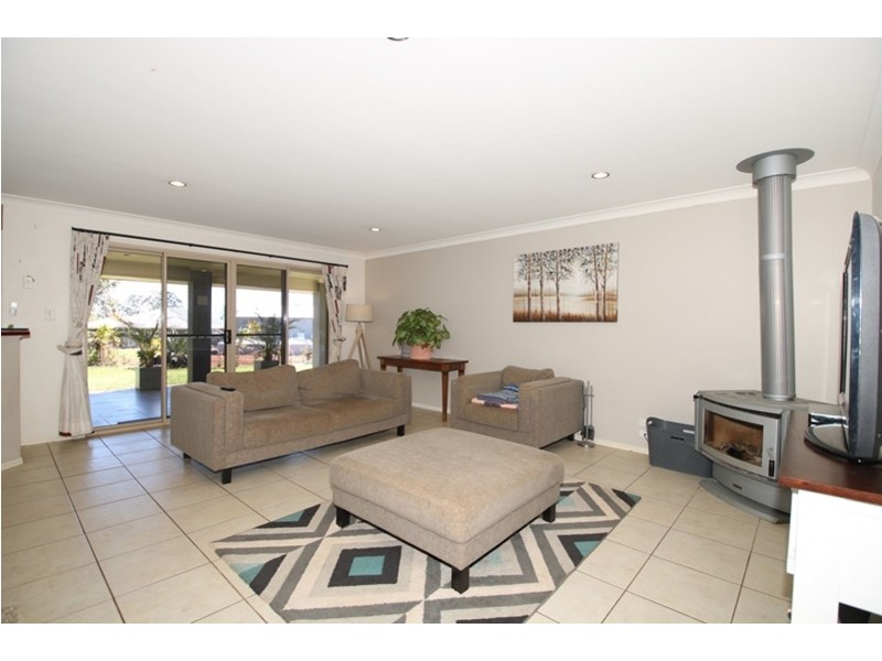 12 Kennedy Street, Cabarlah QLD 4352