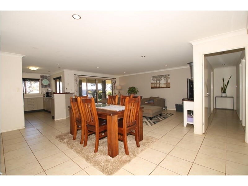 12 Kennedy Street, Cabarlah QLD 4352