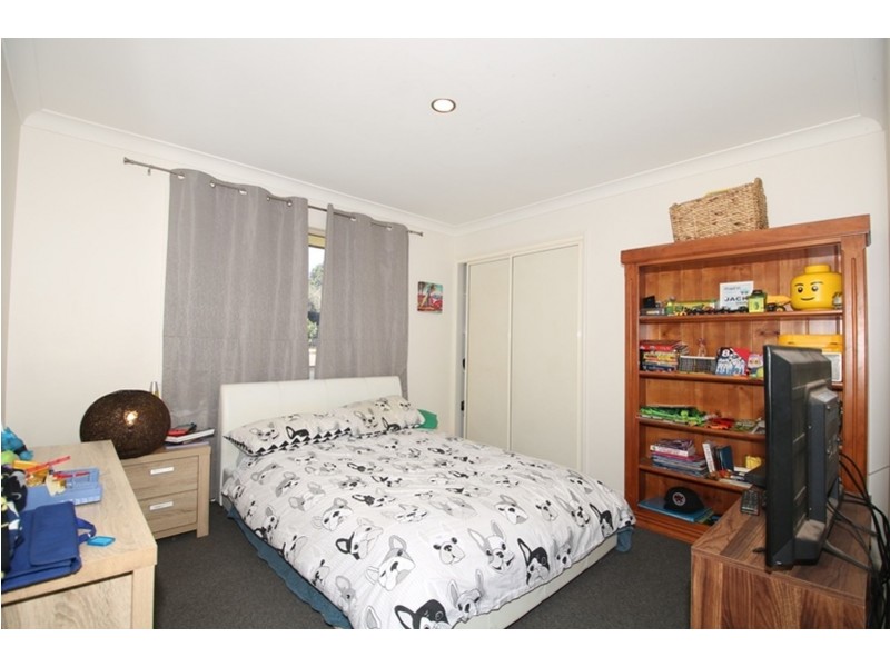 12 Kennedy Street, Cabarlah QLD 4352