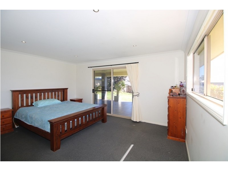 12 Kennedy Street, Cabarlah QLD 4352
