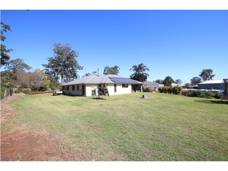 12 Kennedy Street, Cabarlah QLD 4352