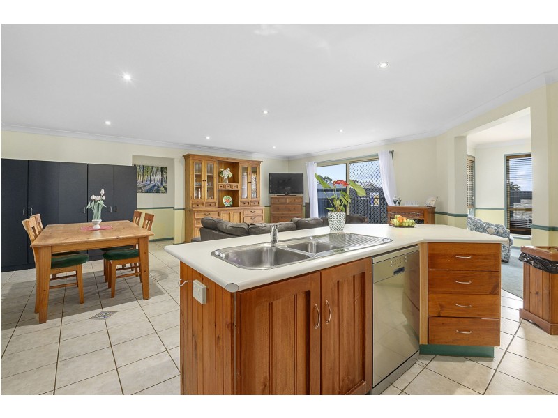 28 Sweetapple Crescent, Centenary Heights QLD 4350