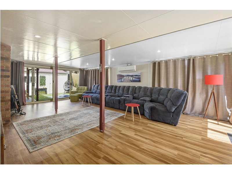 28 Sweetapple Crescent, Centenary Heights QLD 4350