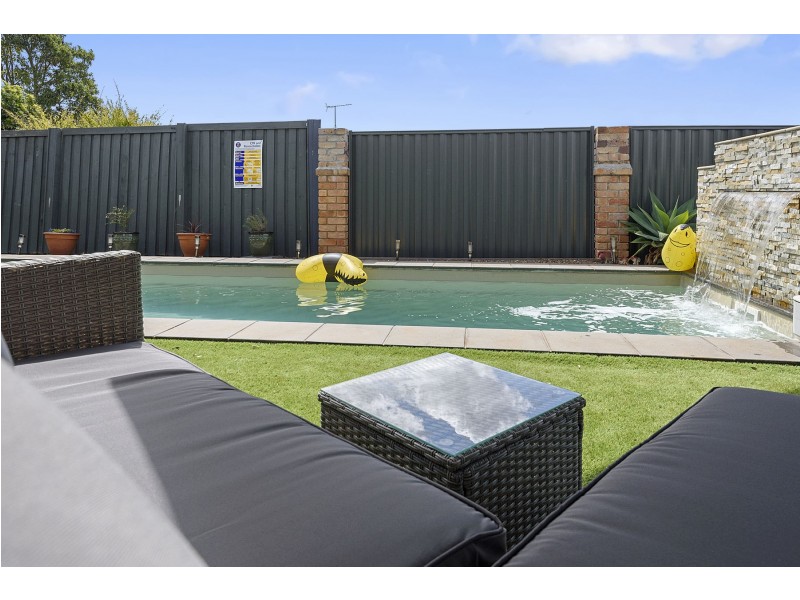 28 Sweetapple Crescent, Centenary Heights QLD 4350