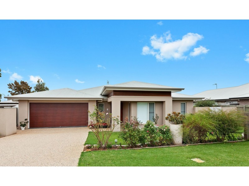 57 Calypso Crescent, Middle Ridge QLD 4350