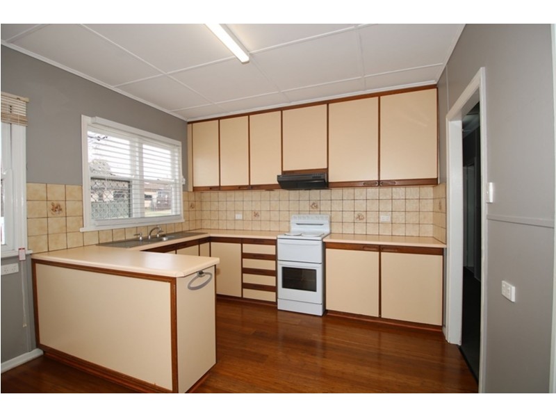 5 Dodd Street, Newtown QLD 4350