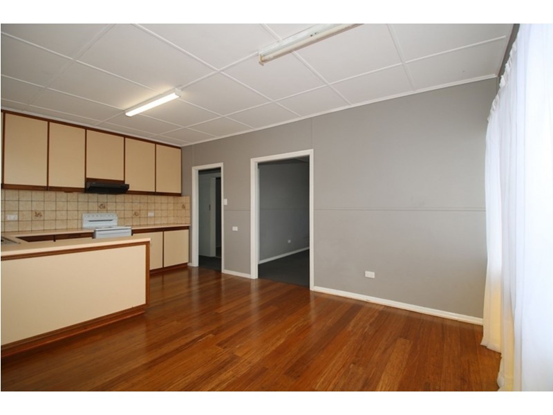 5 Dodd Street, Newtown QLD 4350