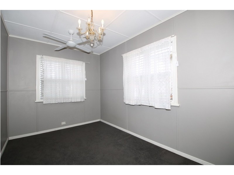 5 Dodd Street, Newtown QLD 4350