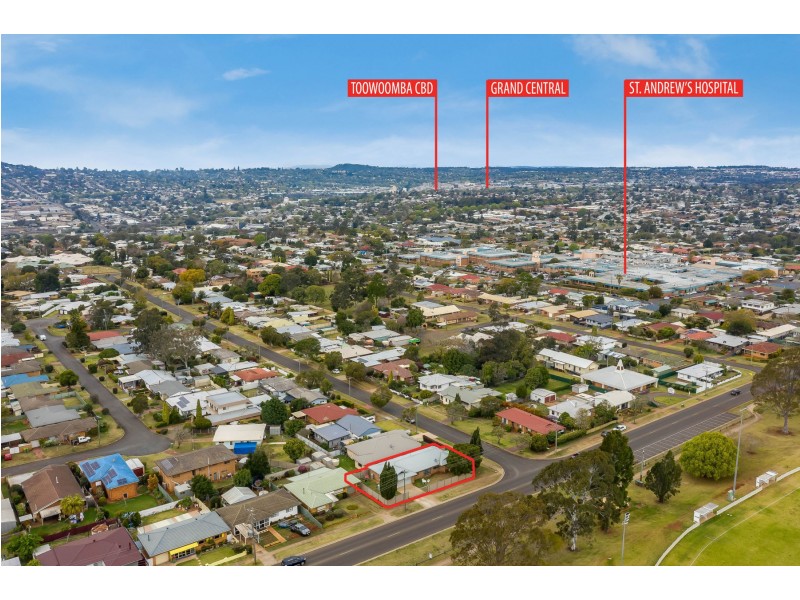 39 Cathro Street, Rockville QLD 4350