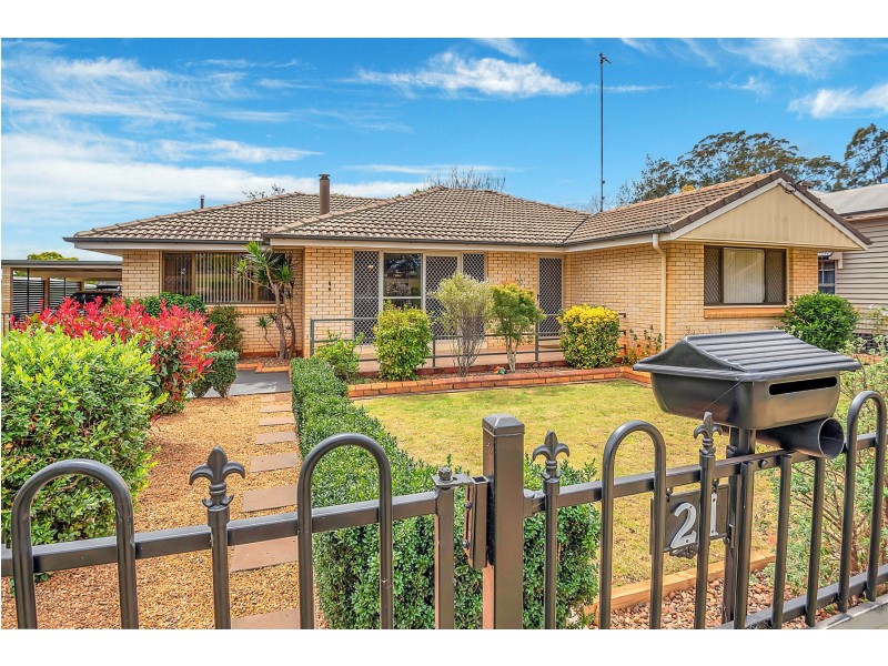 21 Pottinger Street, Newtown QLD 4350