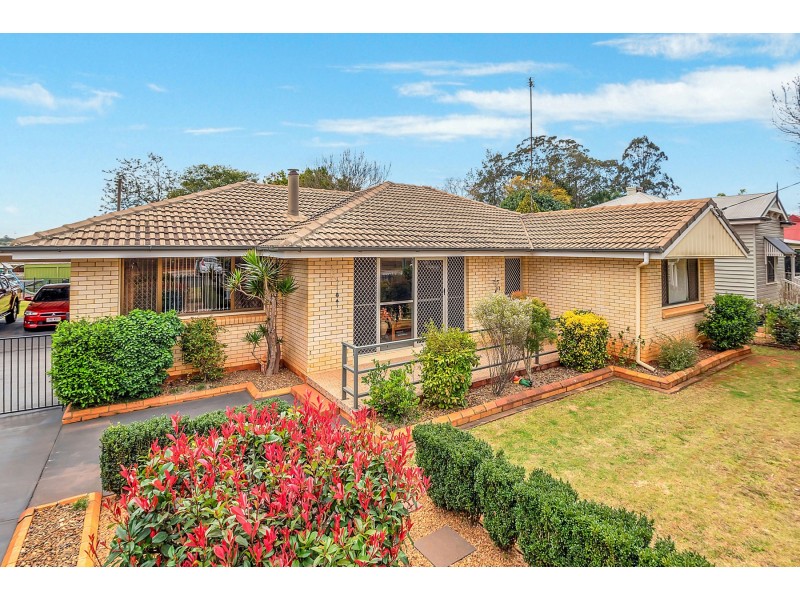 21 Pottinger Street, Newtown QLD 4350
