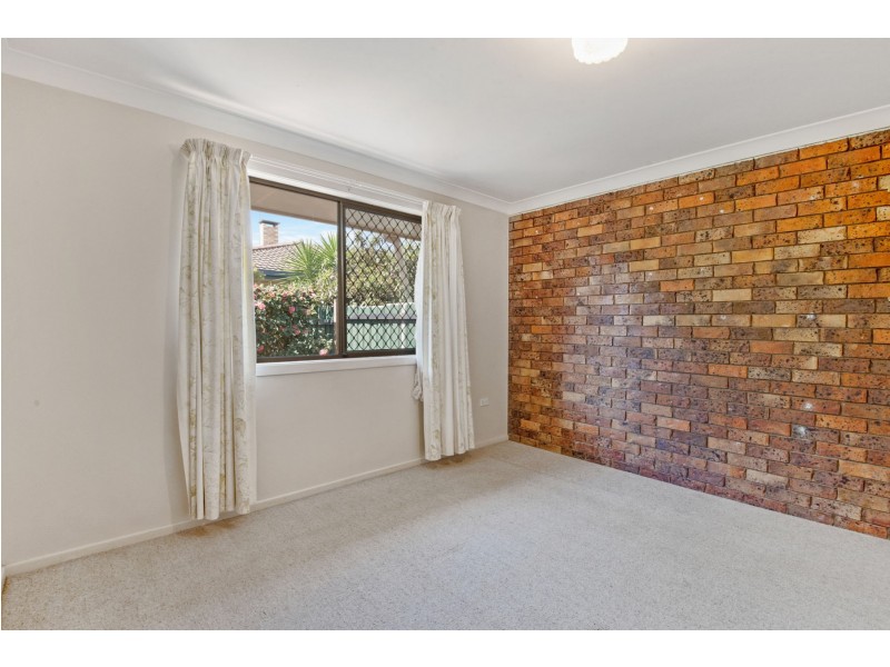 2/11 Belcher Drive, Glenvale QLD 4350