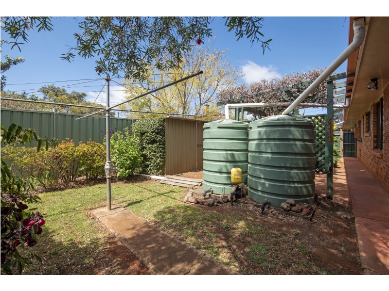 2/11 Belcher Drive, Glenvale QLD 4350