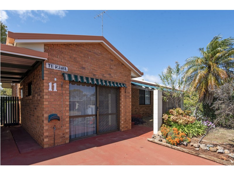 2/11 Belcher Drive, Glenvale QLD 4350