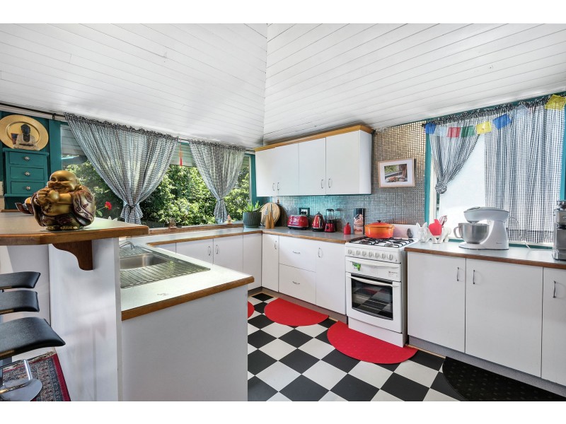 123 Mocatta Street, Goombungee QLD 4354