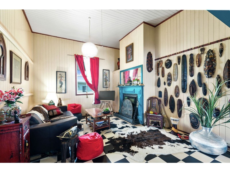 123 Mocatta Street, Goombungee QLD 4354