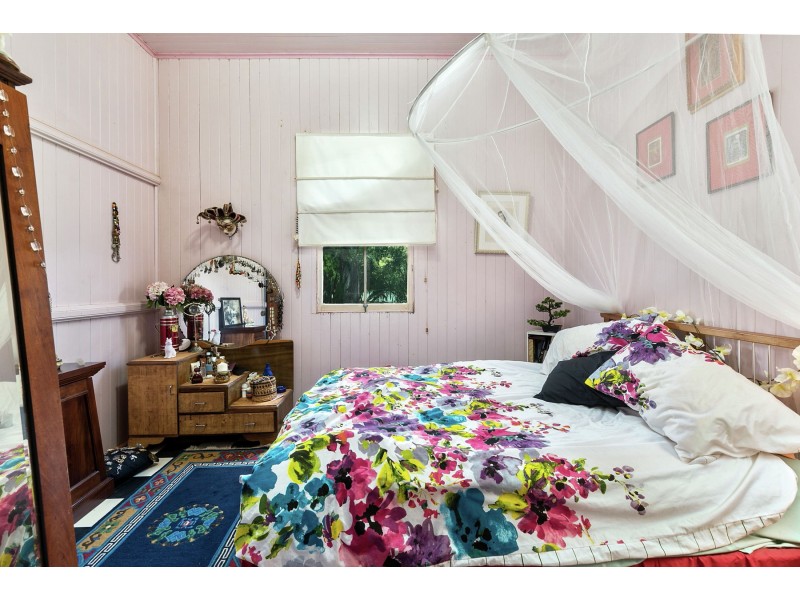 123 Mocatta Street, Goombungee QLD 4354