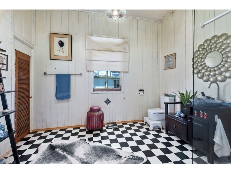 123 Mocatta Street, Goombungee QLD 4354