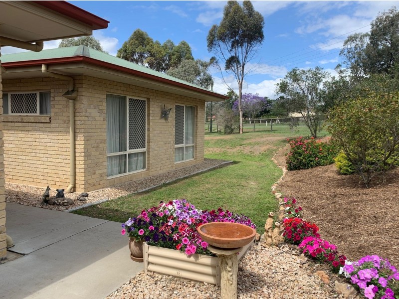 7 Clifford Street, Meringandan West QLD 4352