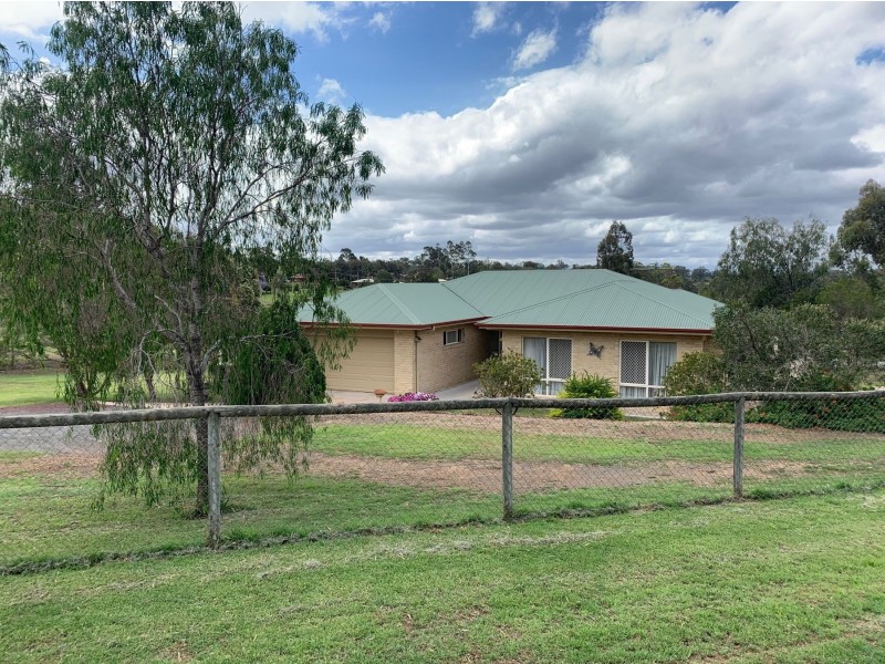 7 Clifford Street, Meringandan West QLD 4352
