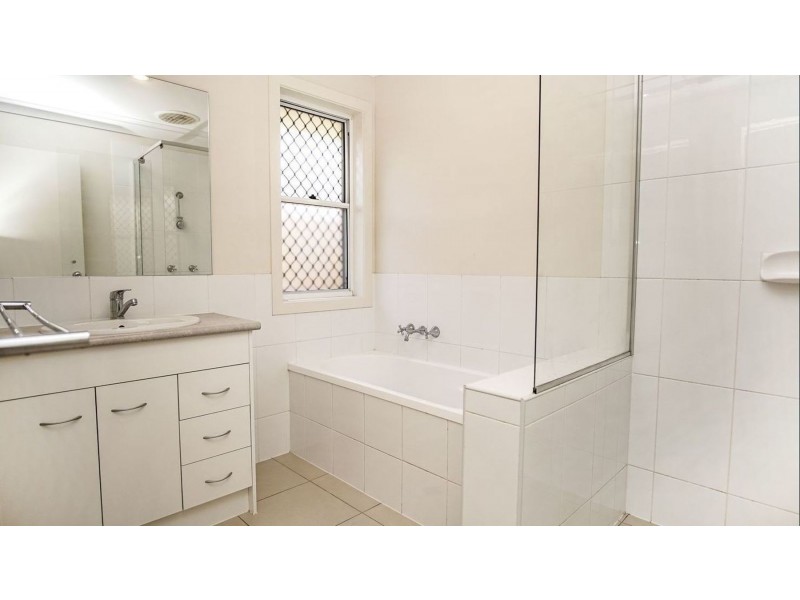 5 Lila Drive, Cotswold Hills QLD 4350