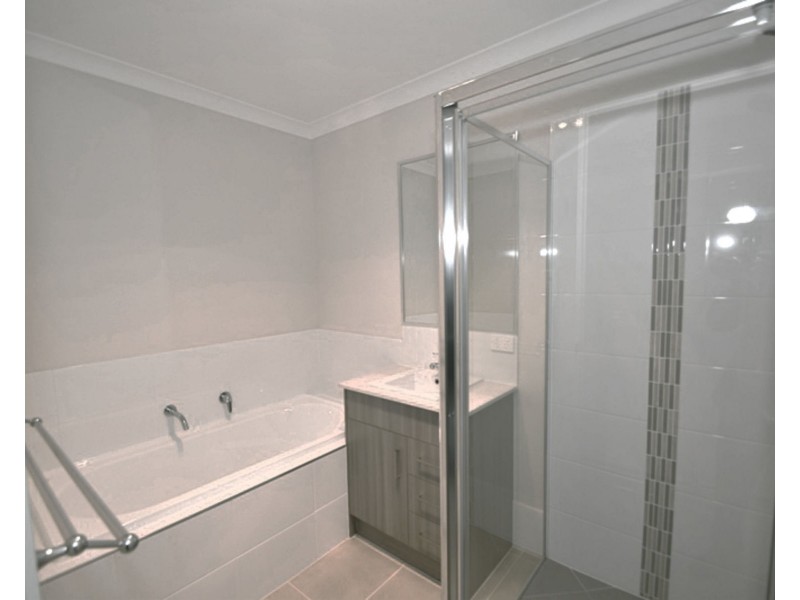 1/28 Swallow Court, Newtown QLD 4350