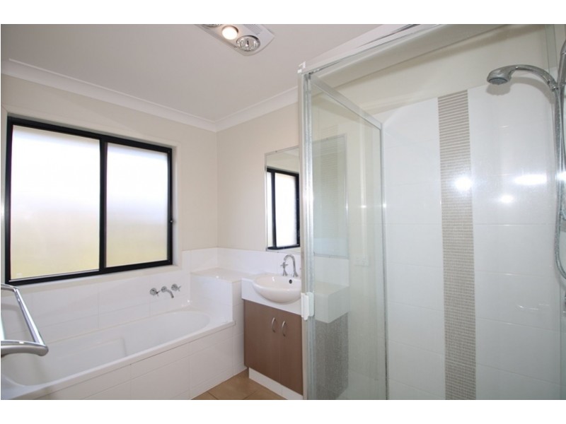 10 High Court Drive, Wilsonton Heights QLD 4350