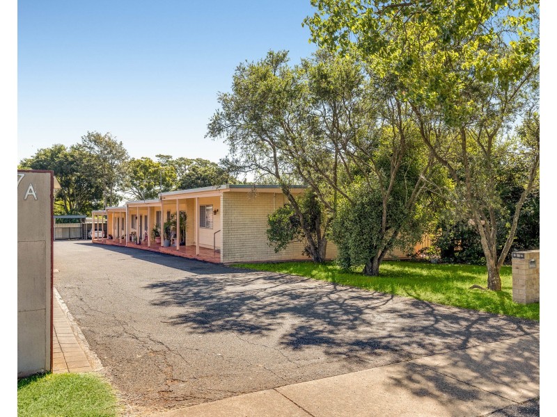 267 Geddes Street, Centenary Heights QLD 4350
