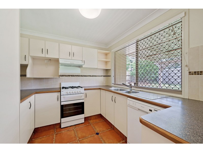 33 Seppelt Street, Wilsonton Heights QLD 4350