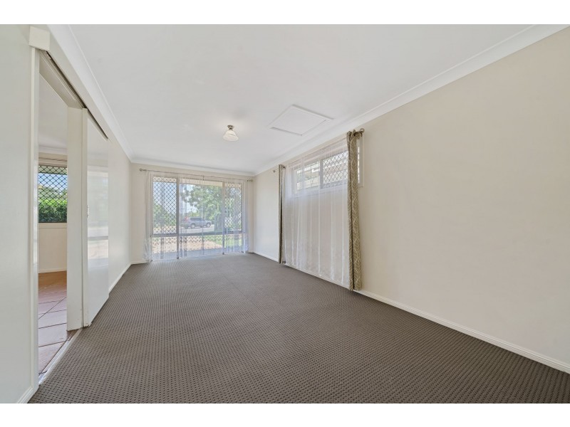 33 Seppelt Street, Wilsonton Heights QLD 4350